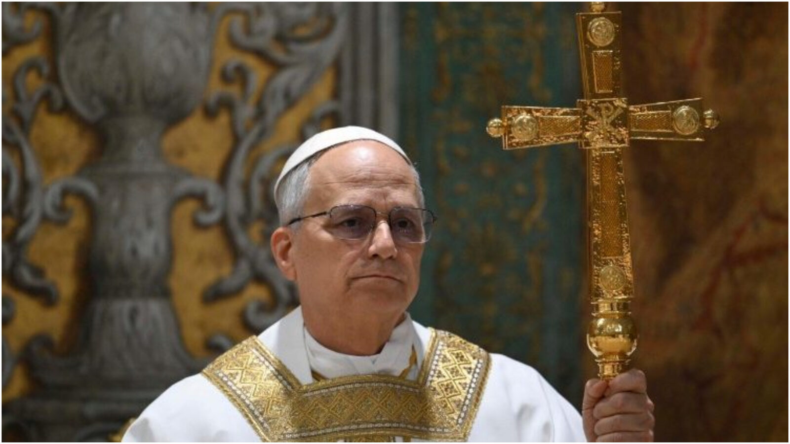 Papa Leon al XIV-lea, internat pentru operație
