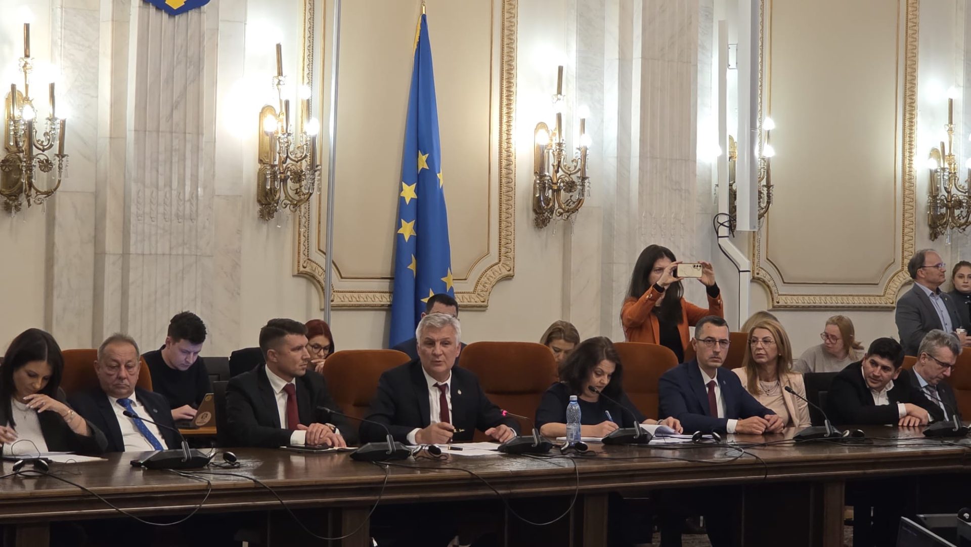 Zamfir, despre Dacia: Situația e acută. Vizită la uzină