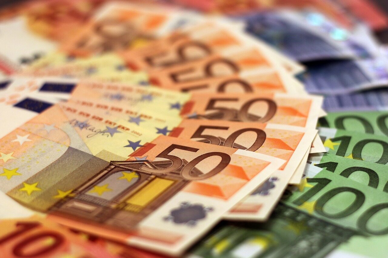 România, BBB- de la S&P: Perspectivă negativă, dar speranțe la un plan fiscal