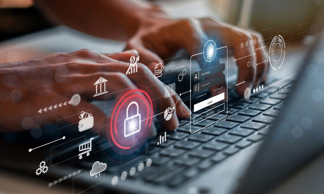 Cybersecurity: Statul pregătește, firmele iau tineri specialiști